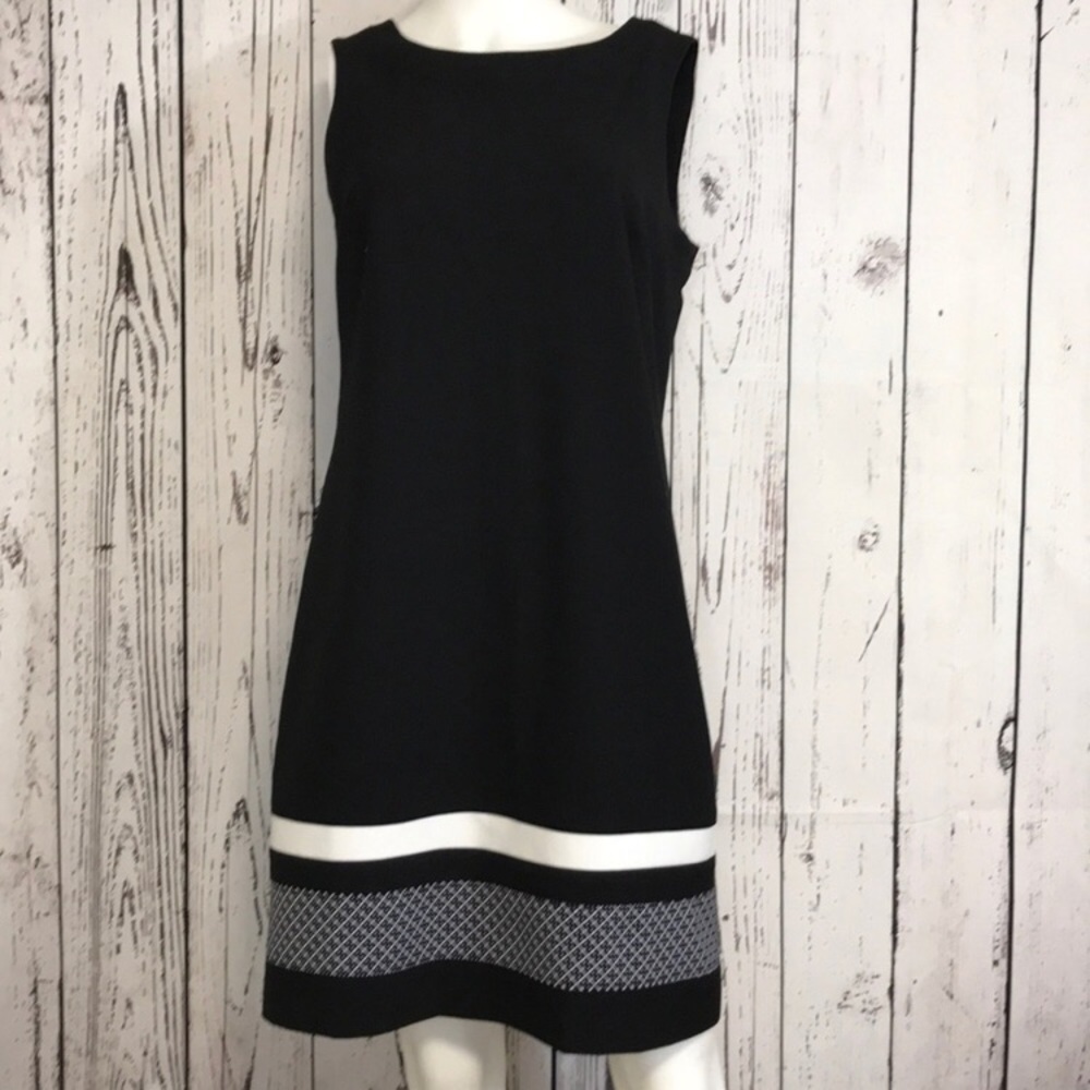 WHBM adorable sheath dress